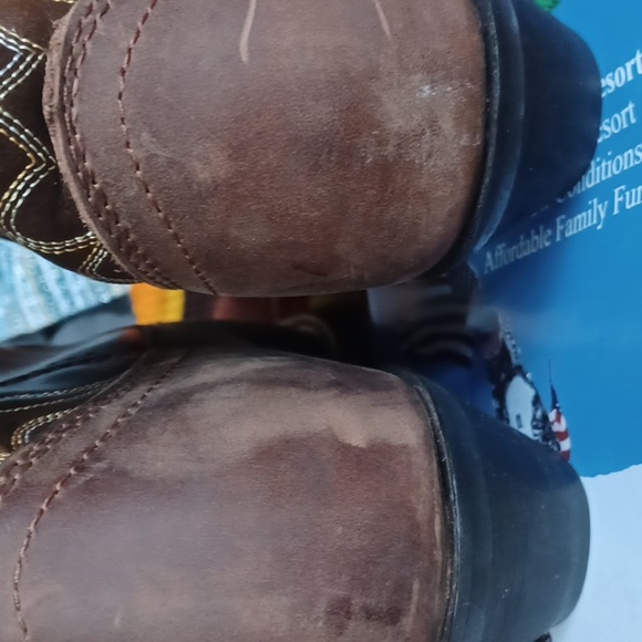 Laredo Distressed Look cowgirl boots,  New Without Tags, Sz 9 - Picture 3 of 7